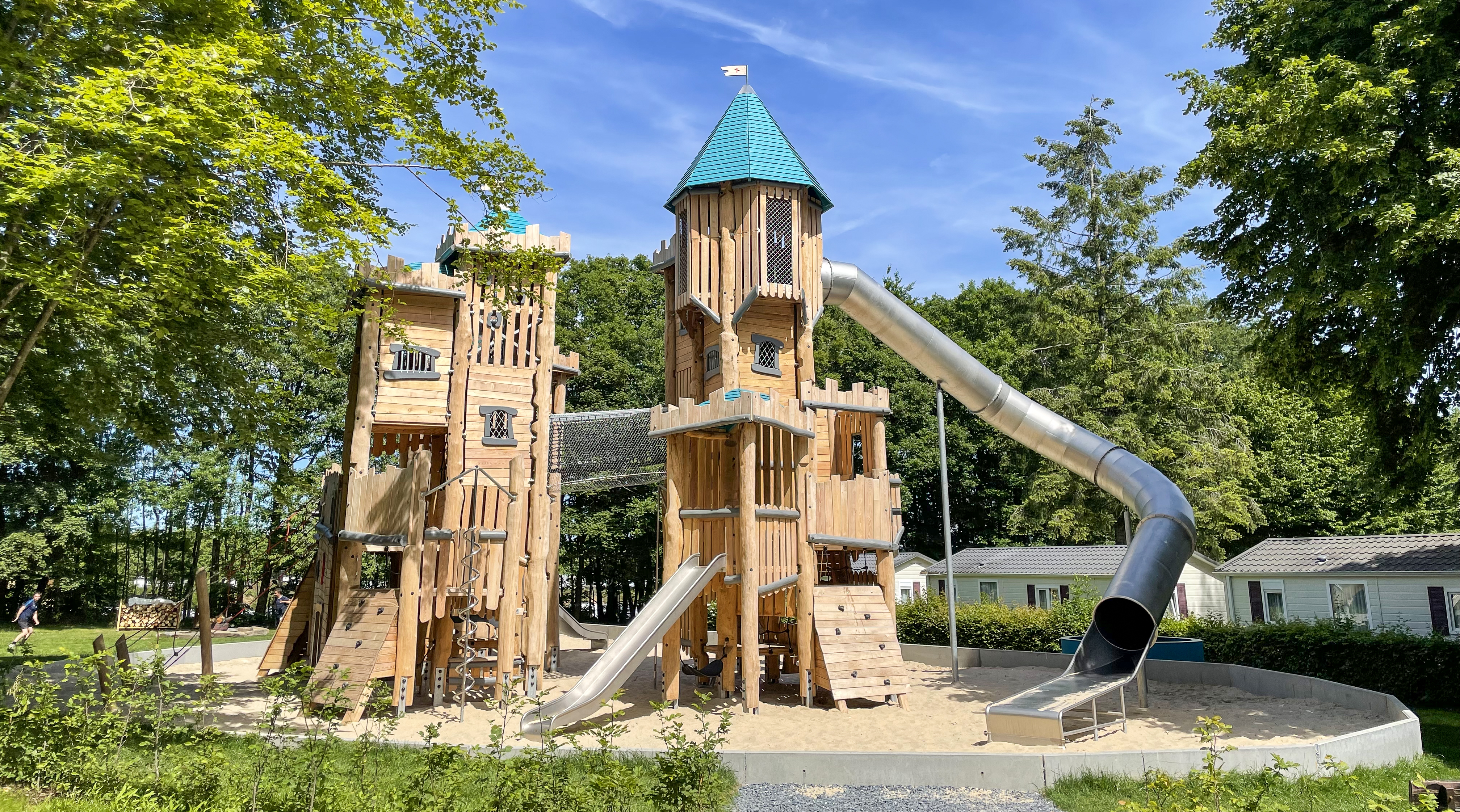 castleplayground-kids-animation-burgspielplatz-kinderanimation-kasteel-speeltuin-kinderanimatie-airedejeux-chateau-animationpourenfants-9m-camping-fuussekaul-luxembourg-luxemburg11.jpg